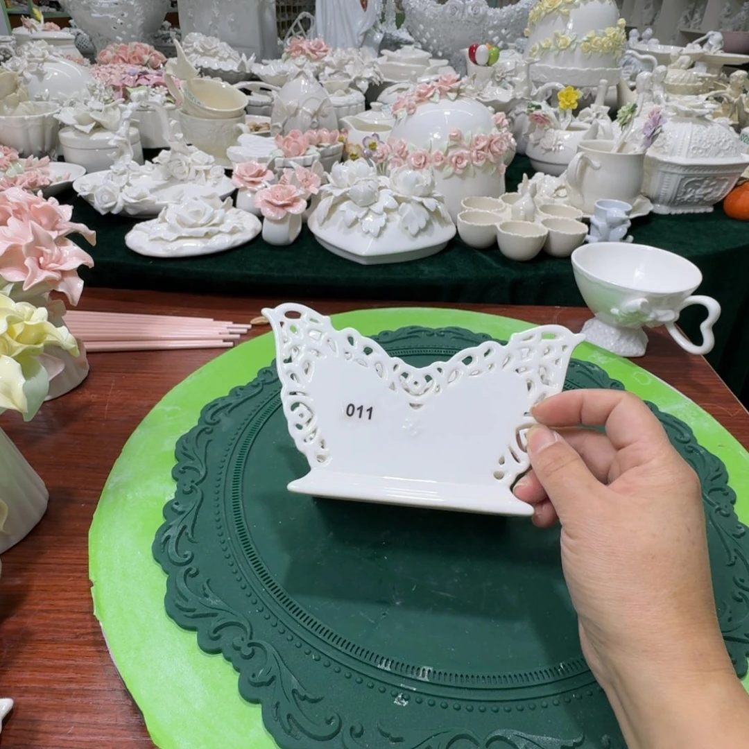 瓷片老货蝴蝶纸巾架