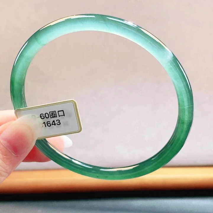 翡翠未镶嵌手镯翡翠手镯32