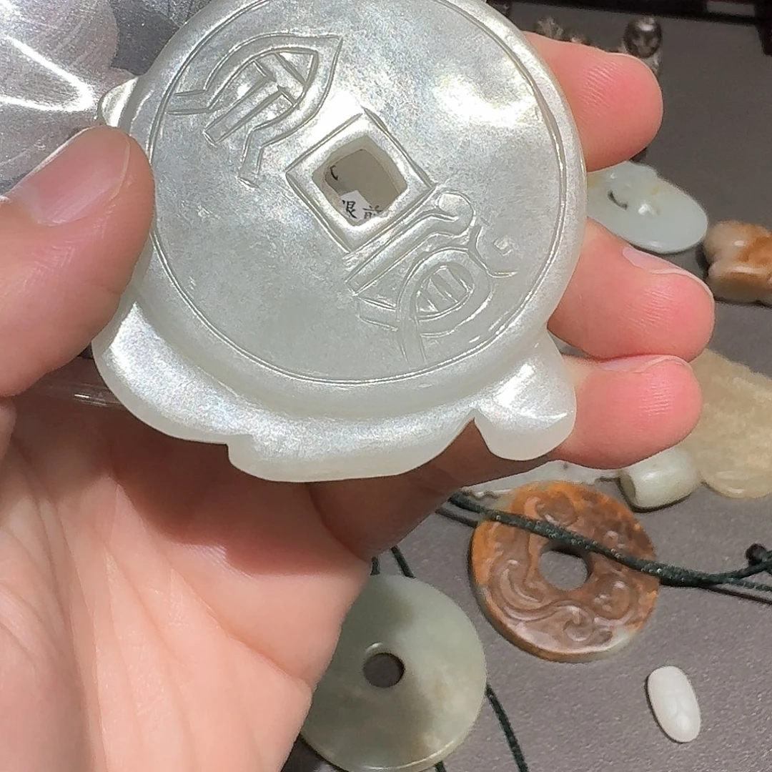 和田玉（糖玉）未镶嵌挂件