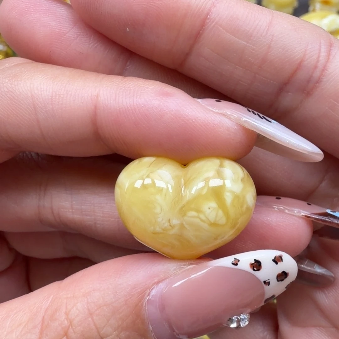 琥珀未镶嵌裸石蜜蜡