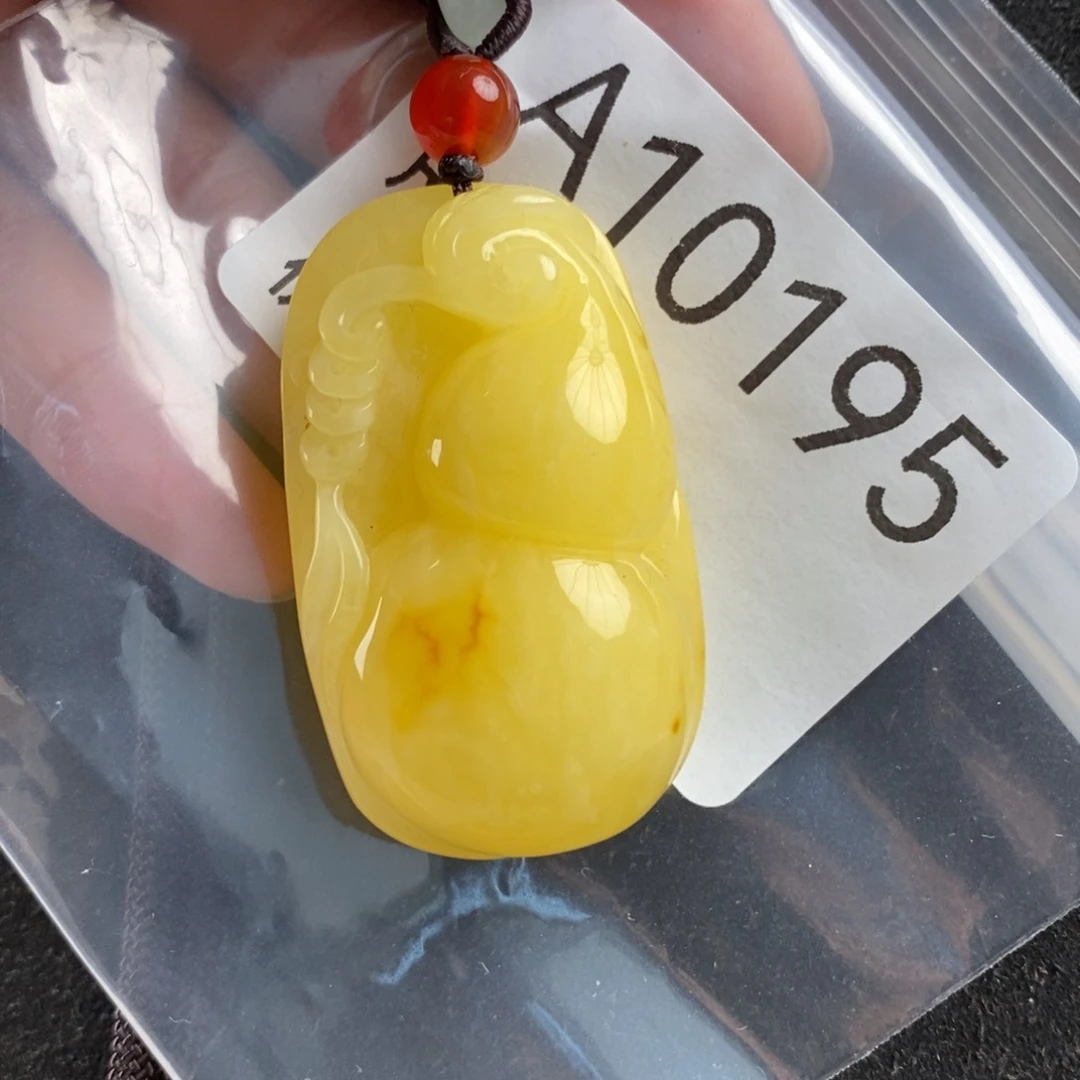 蜜蜡未镶嵌珠宝奇石