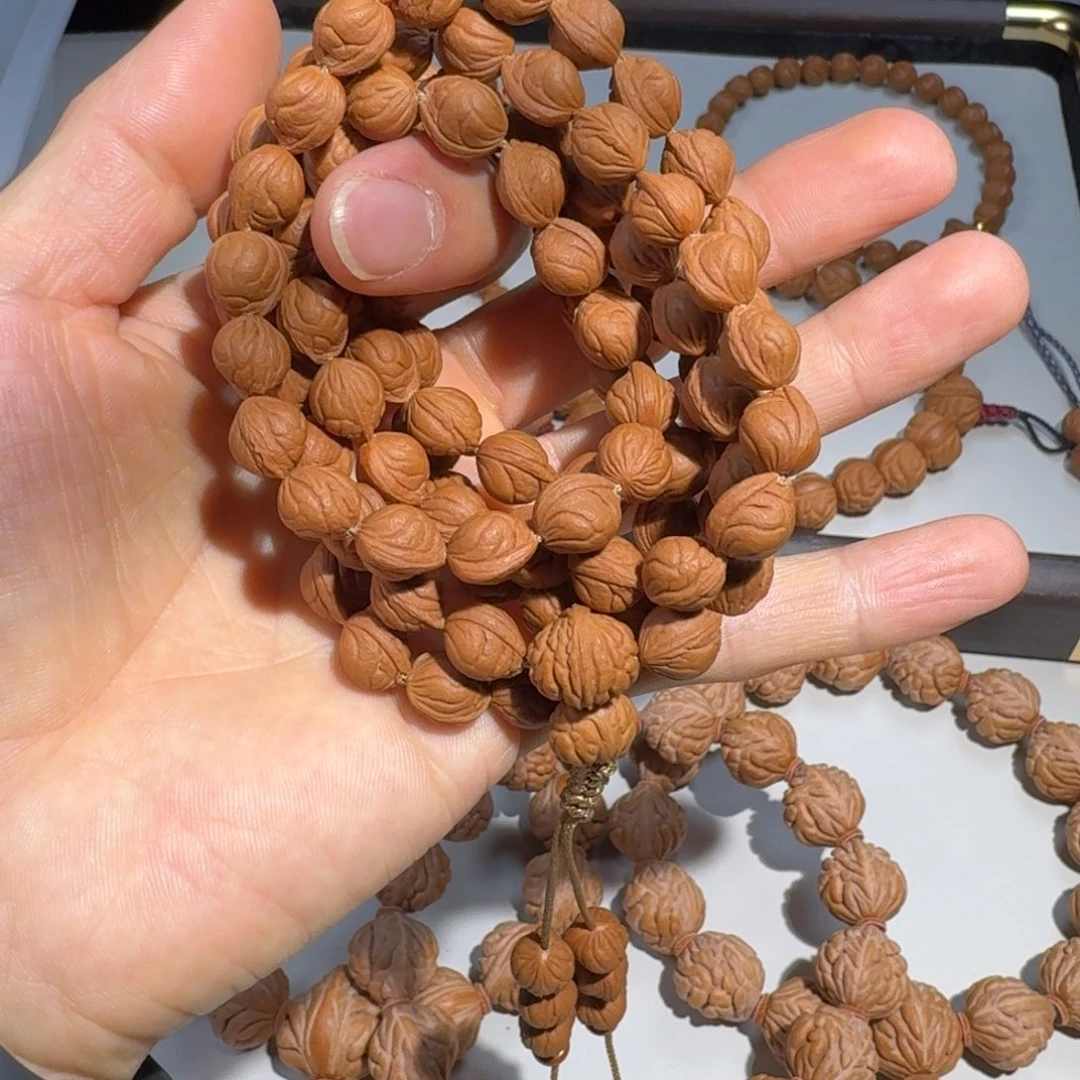 手串桃核玉龙脊脖挂