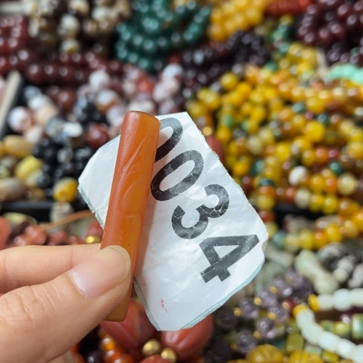 玛瑙/玉髓颈饰未镶嵌颂****?