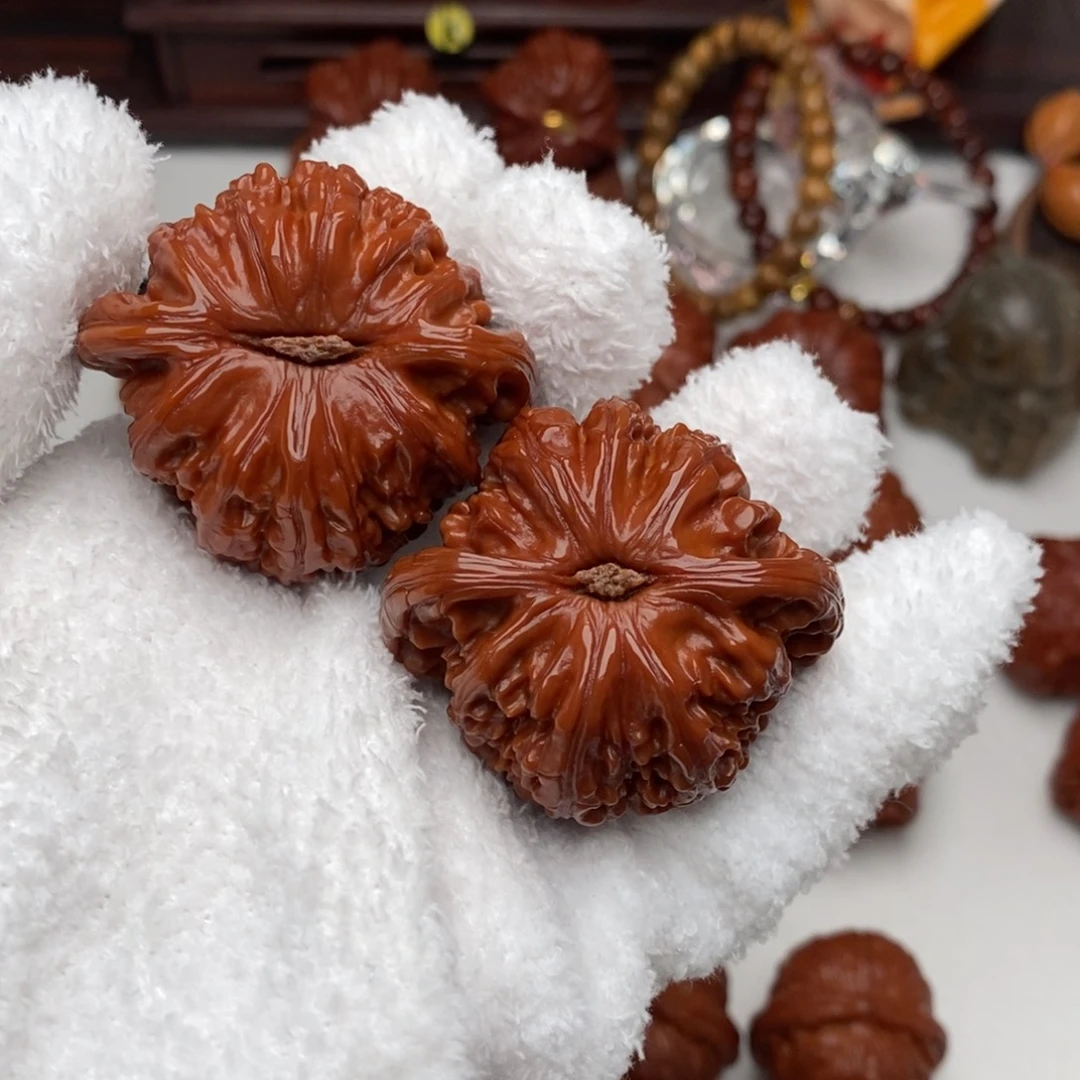 带***子把件文玩核桃44全品闷尖狮子头