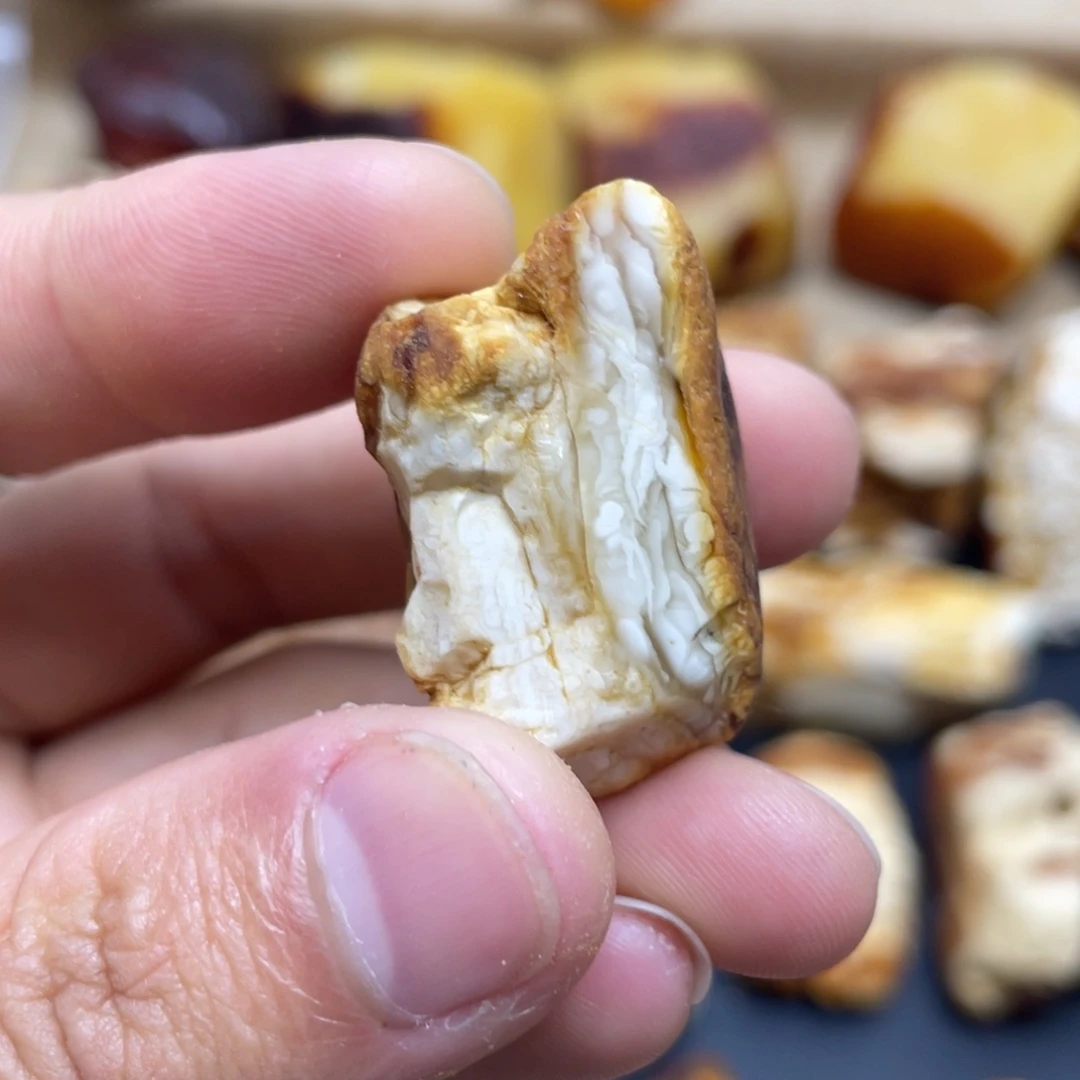 定制琥珀未镶嵌定制