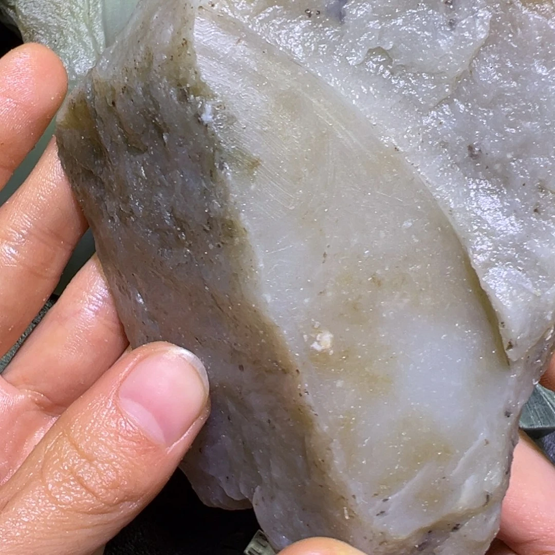 和田玉未镶嵌珠宝半成品