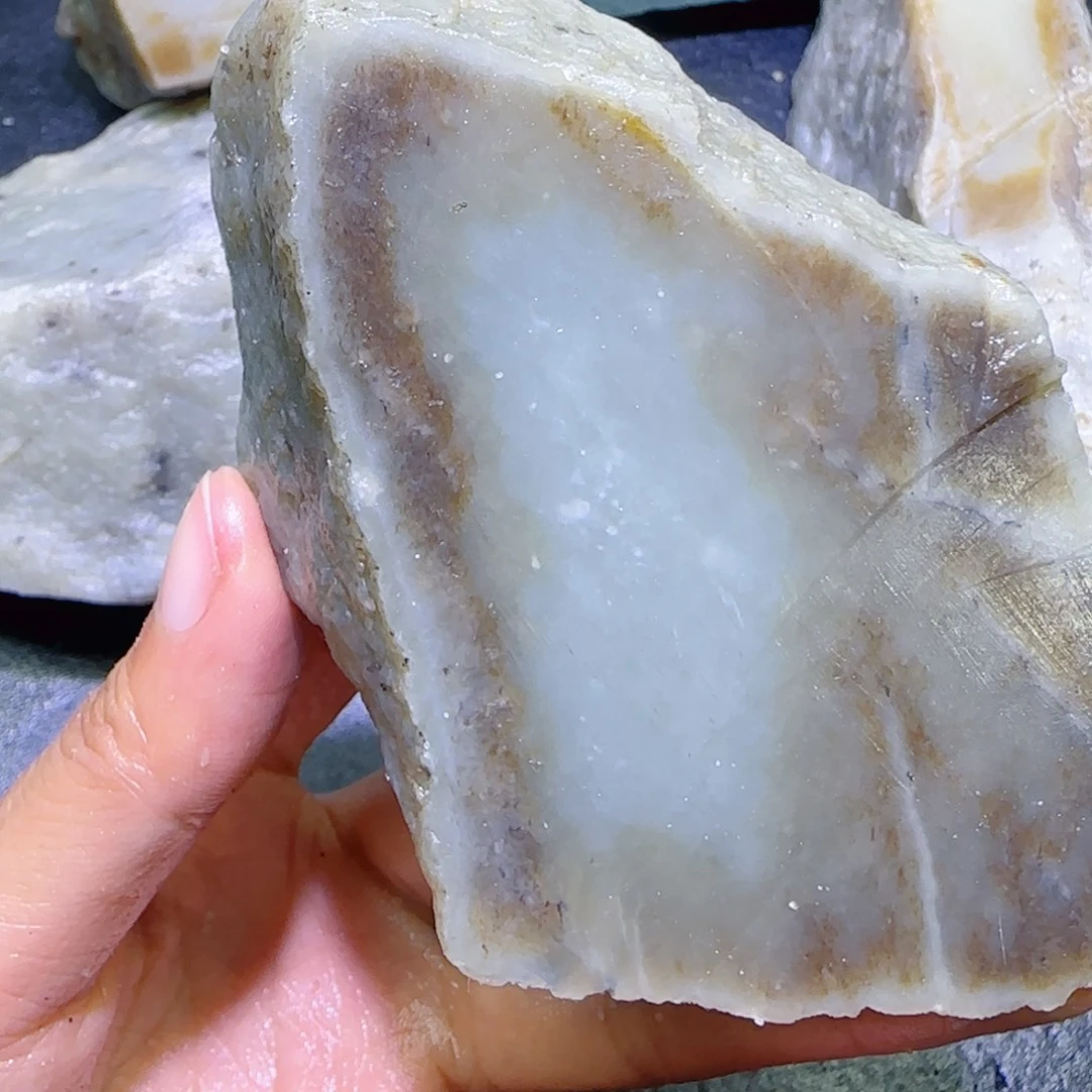 和田玉未镶嵌珠宝半成品