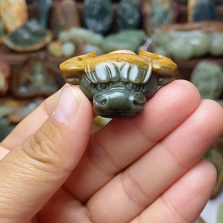 岫岩河磨玉（透闪石质玉）未镶嵌颈饰