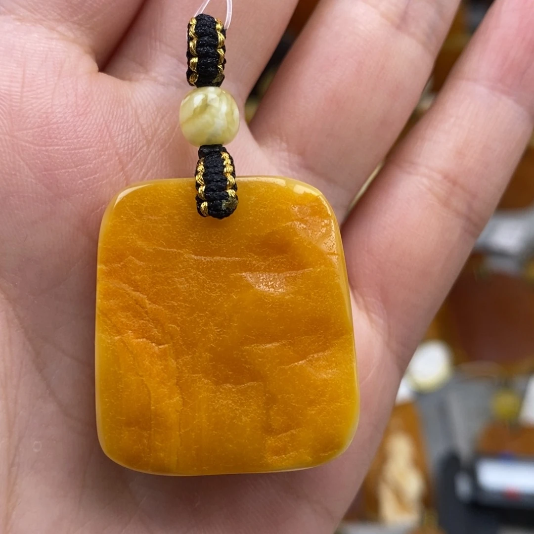 未镶嵌琥珀珠宝奇石