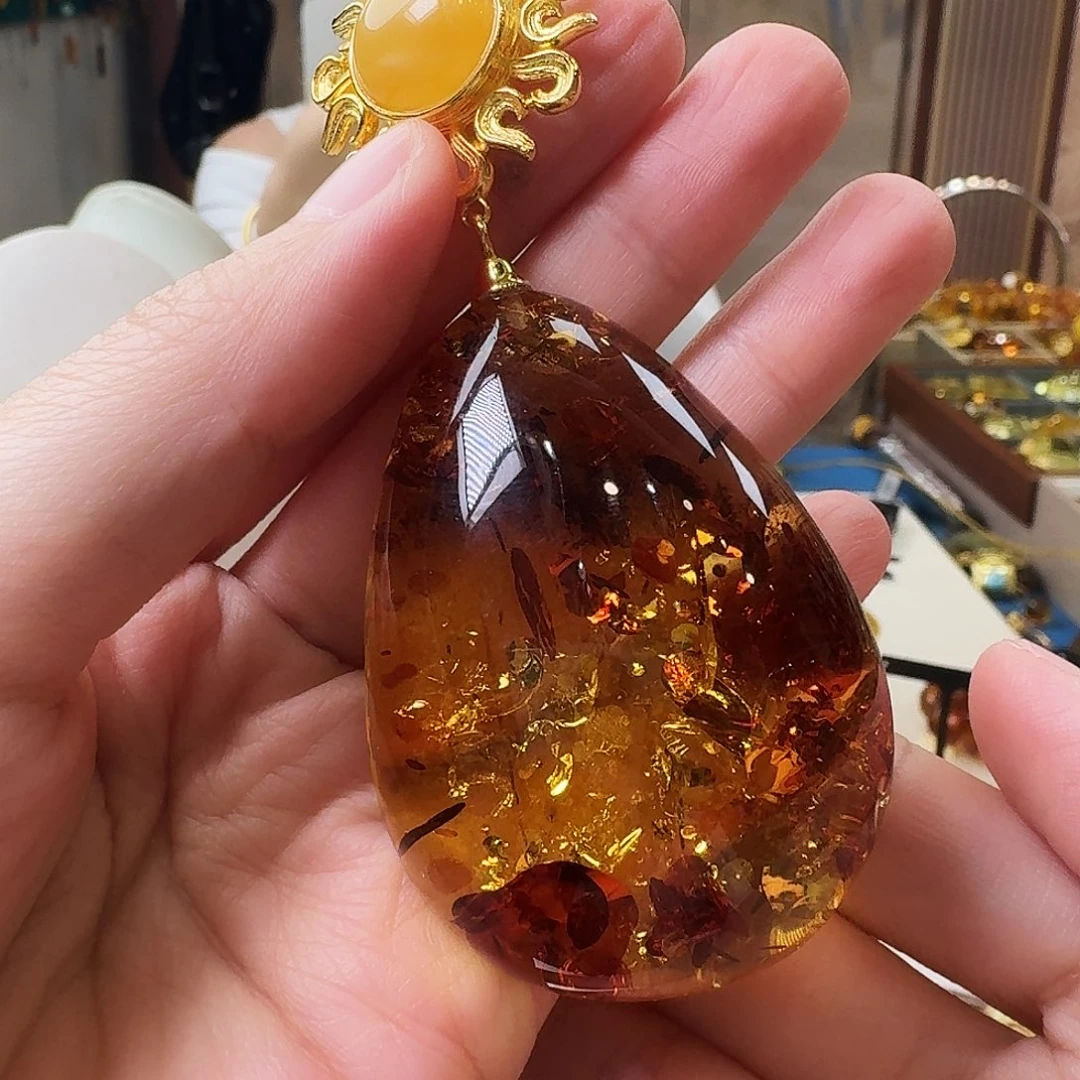琥珀未镶嵌颈饰吊坠
