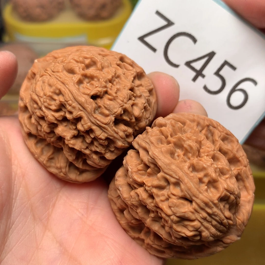 文玩核桃把件红皮粗筋球疆43