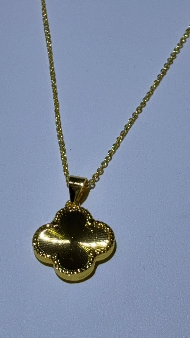 【珍宝典藏】原创设计四叶草吊坠Ht26704