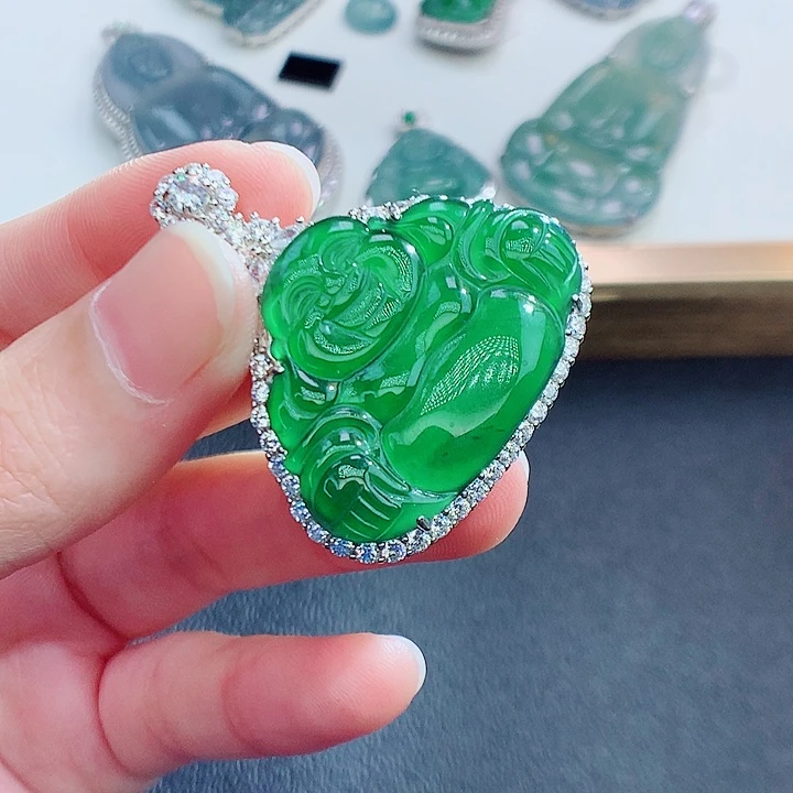 翡翠颈饰银S925镶嵌翡翠