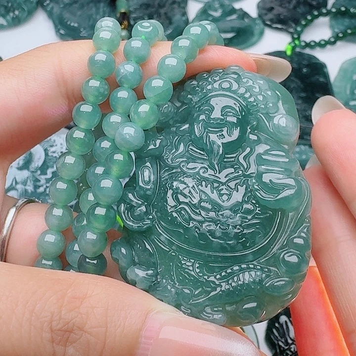 颈饰未镶嵌翡翠天然的A货翡翠多样性发其一
