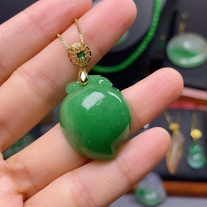 吊坠(赠链)未镶嵌翡翠