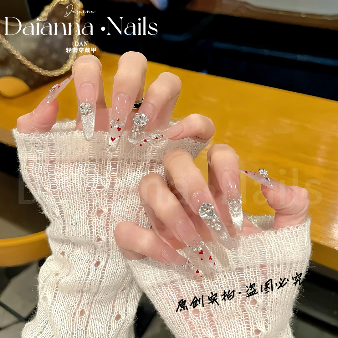 【爱心岛屿】手工穿戴甲美甲中长款裸色系显肤色渐变腮红猫眼爆闪