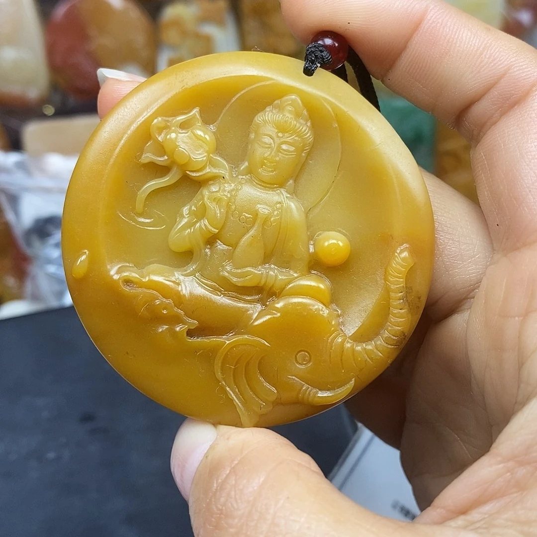 石英质玉（黄龙玉）颈饰未镶嵌