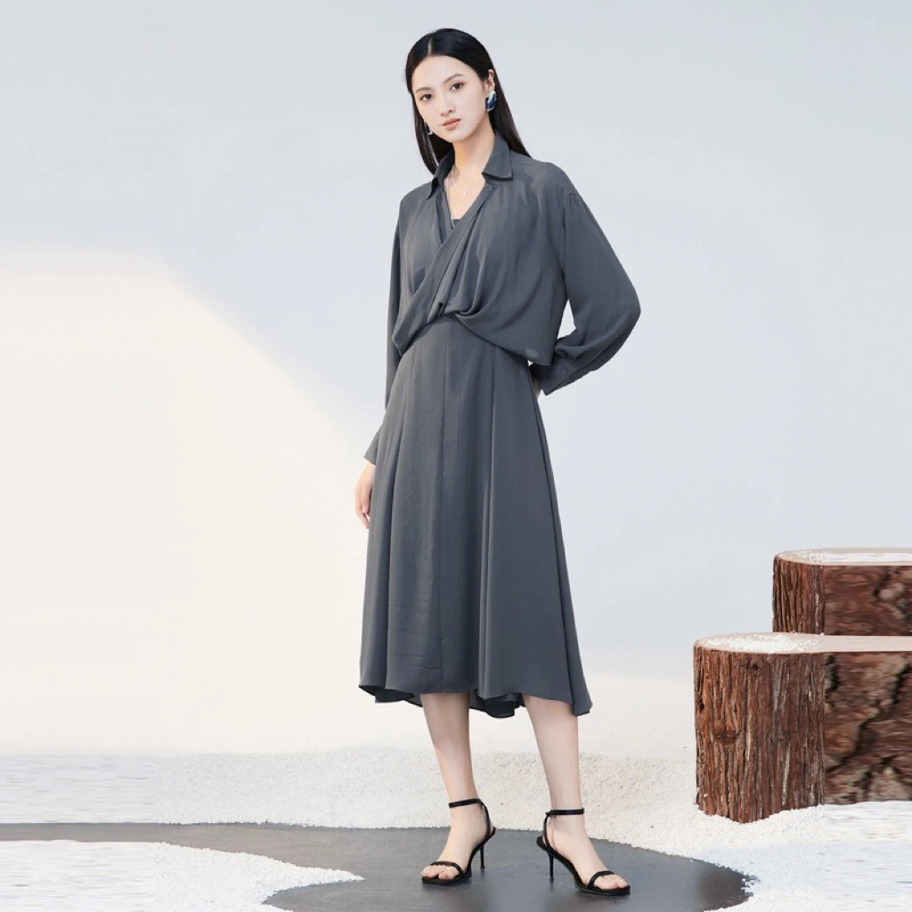 圣迪奥春新品时尚显瘦设计师感气质不规则连衣裙S223Z12S7