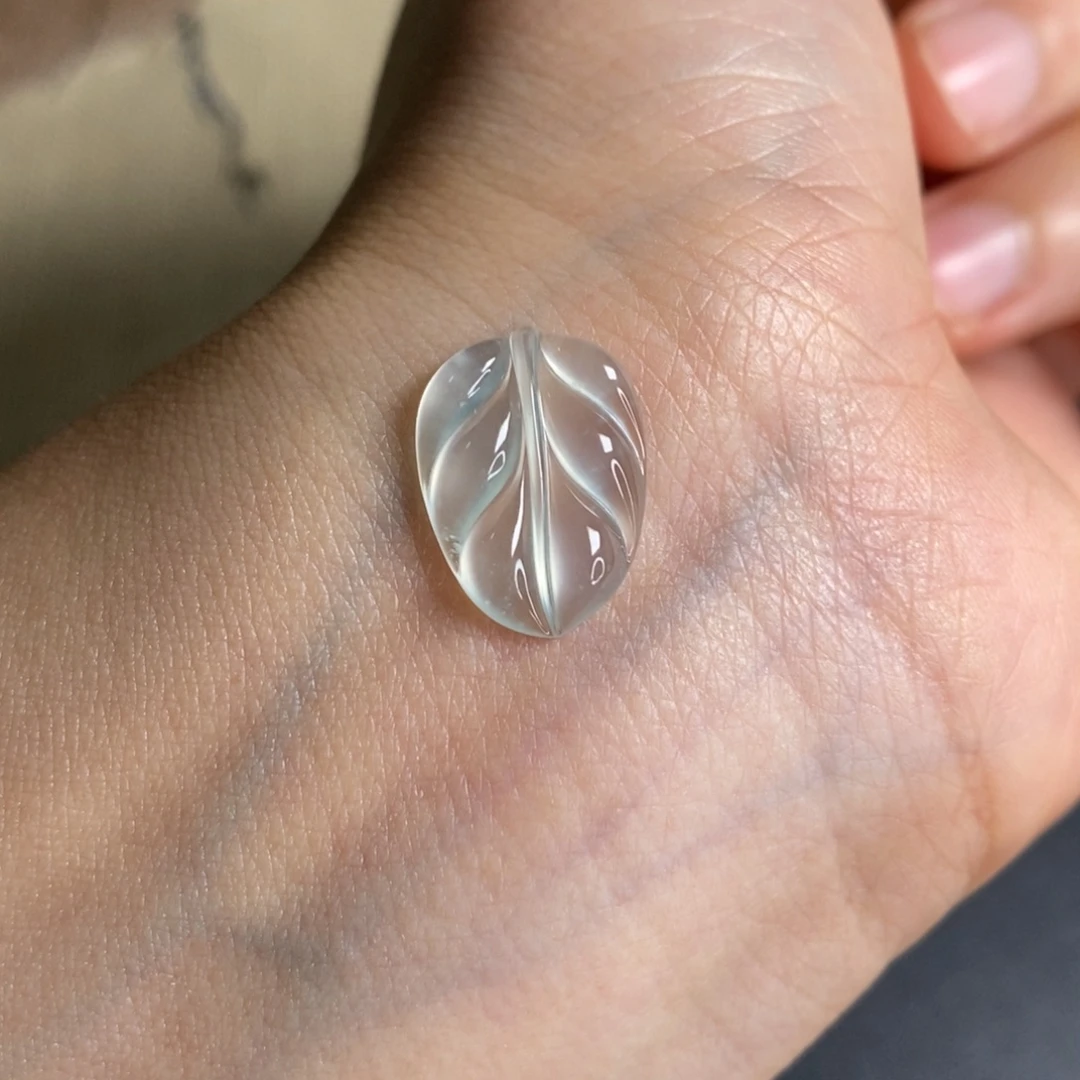 翡翠未镶嵌颈饰叶子