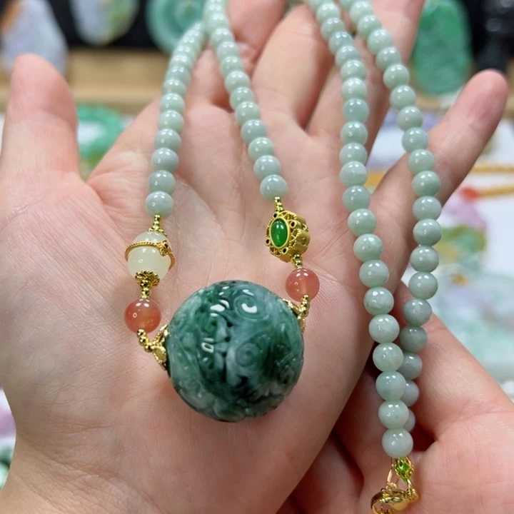 颈饰未镶嵌翡翠吊坠