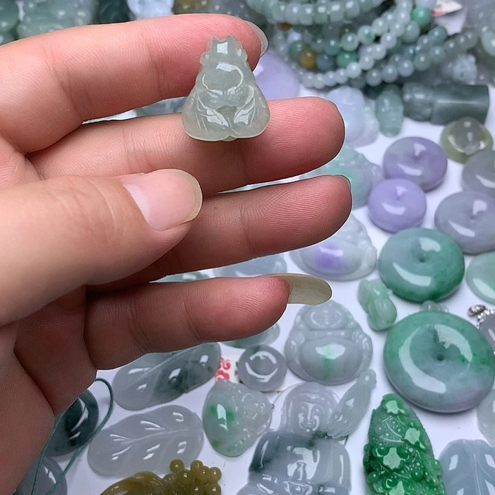 颈饰未镶嵌翡翠天然翡翠