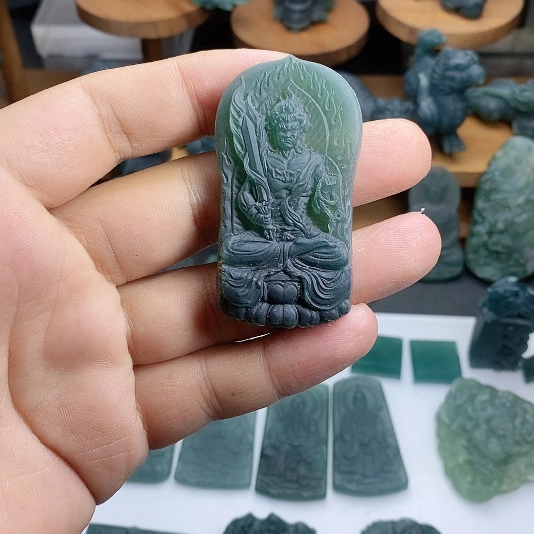 定制翡翠未镶嵌不动