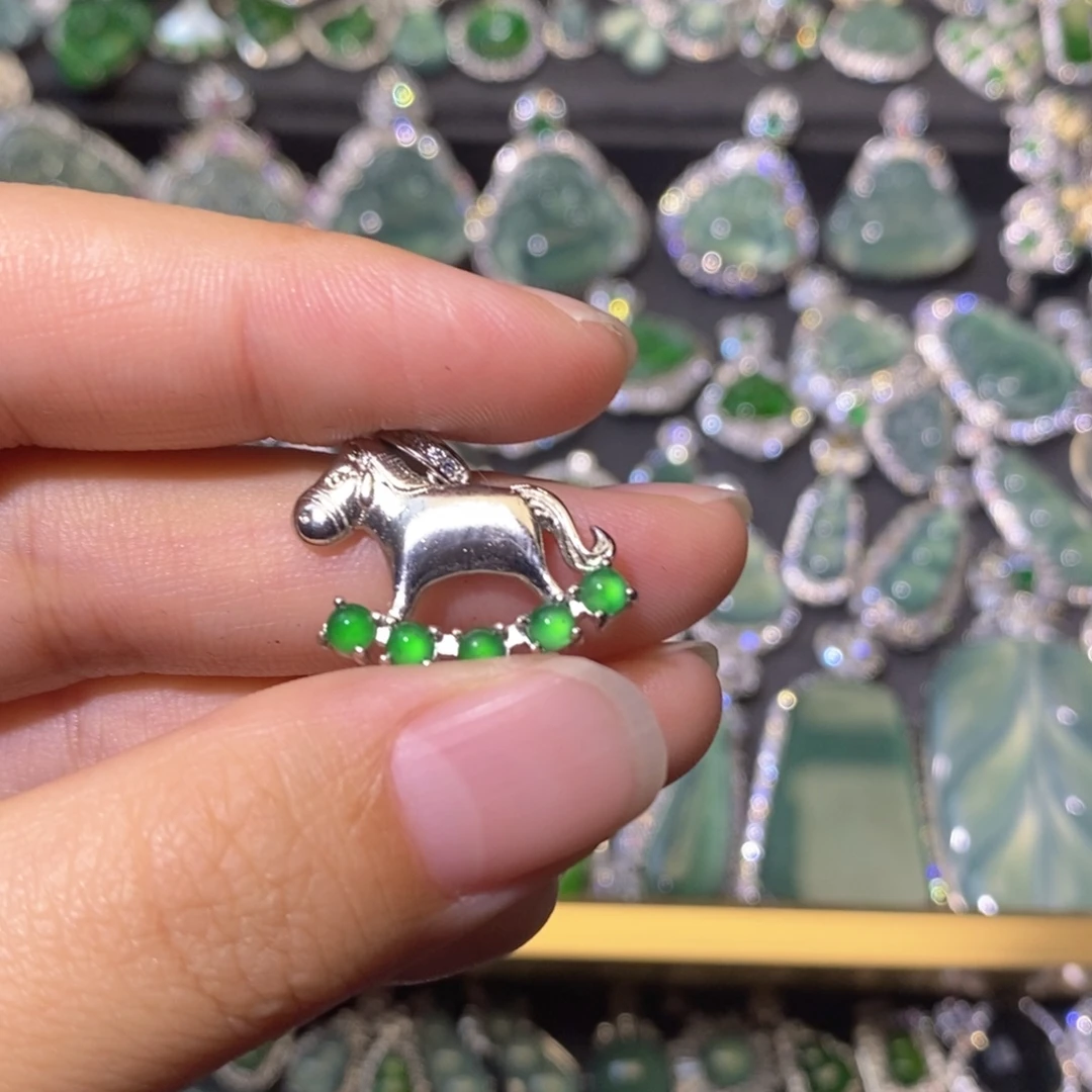 翡翠未镶嵌颈饰天然