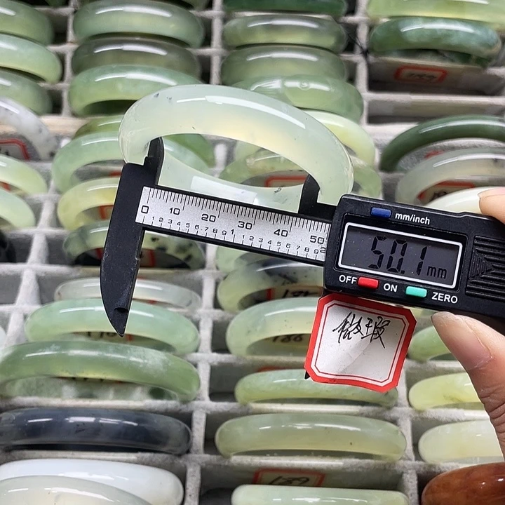 未镶嵌蛇纹石玉手镯165