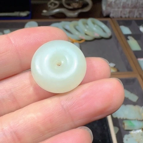 和田玉（青玉）车挂未镶嵌