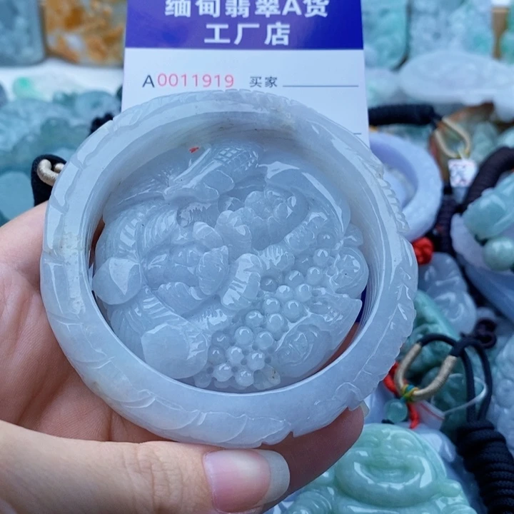 翡翠未镶嵌吊坠(不含链)金*