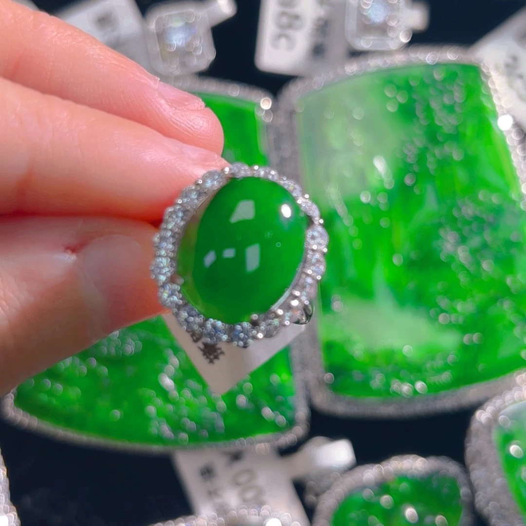 翡翠颈饰银S925镶嵌蛋面