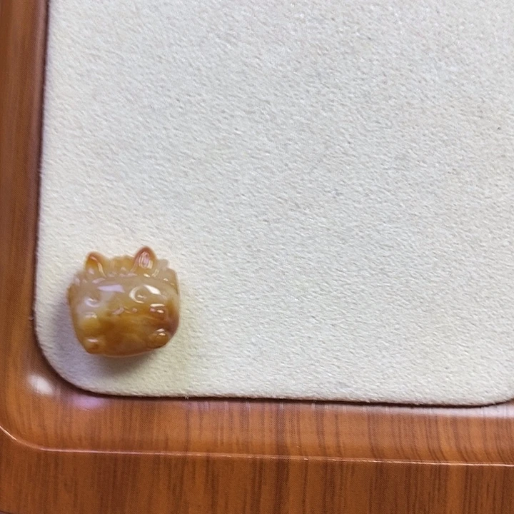 吊坠橄榄核小龙猫
