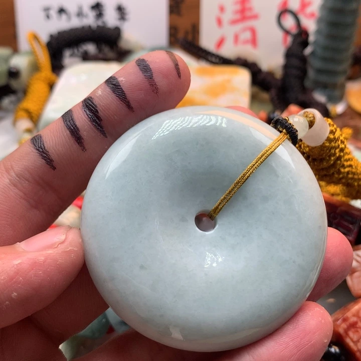 翡翠未镶嵌颈饰保真天然a货翡翠