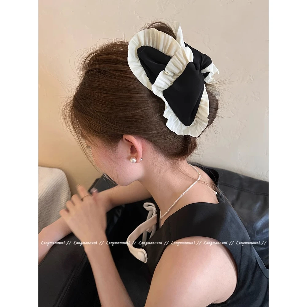 气质褶皱花边三角抓夹女高级感蝴蝶结鲨鱼夹发夹2025新款大号头饰