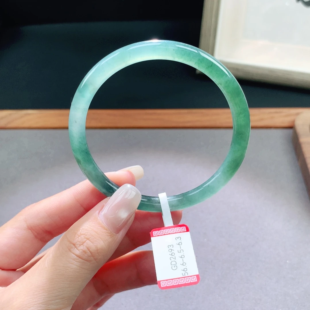 未镶嵌手镯翡翠天然