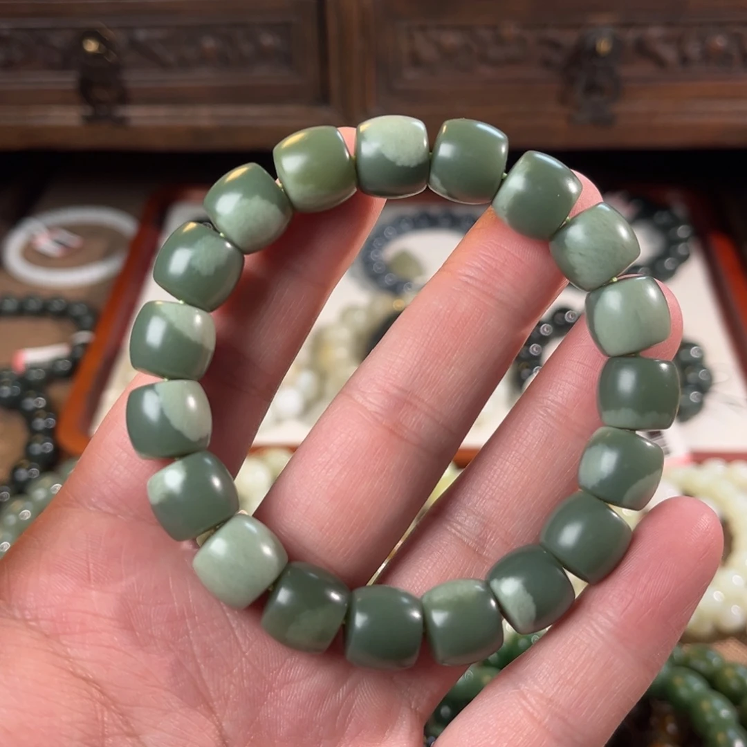 和田玉未镶嵌手链