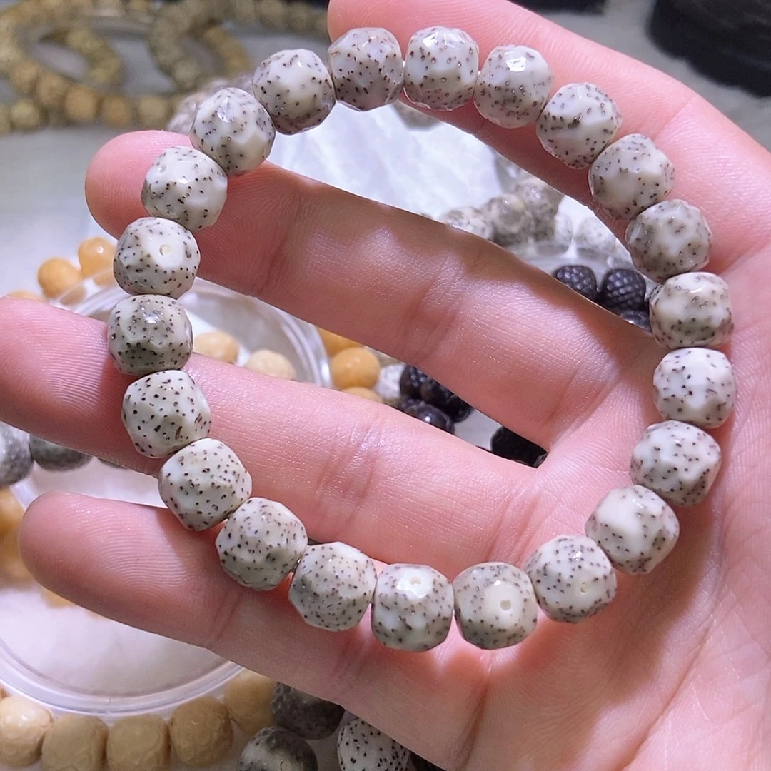 星月菩提吊坠易****)无相