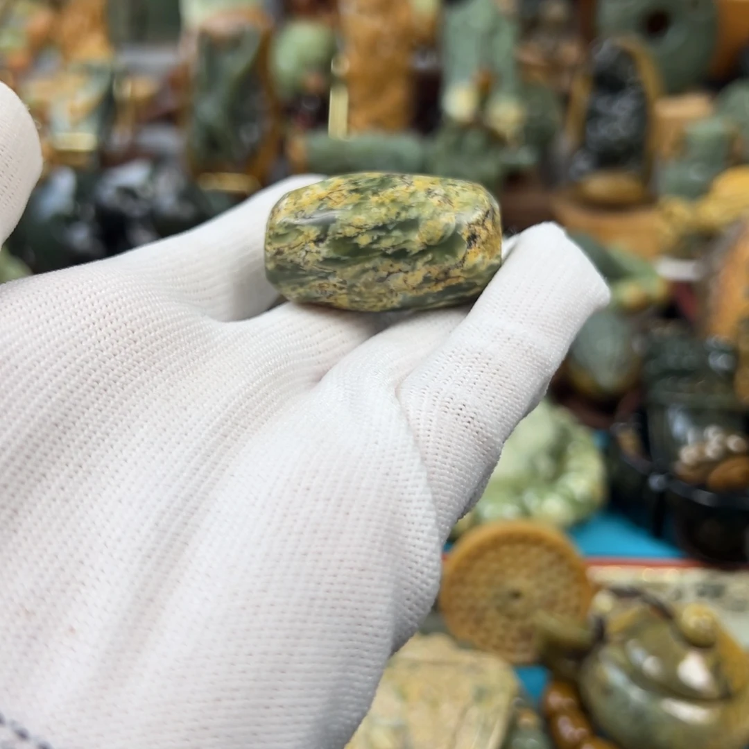 岫岩河磨玉（透闪石质玉）未镶嵌把件