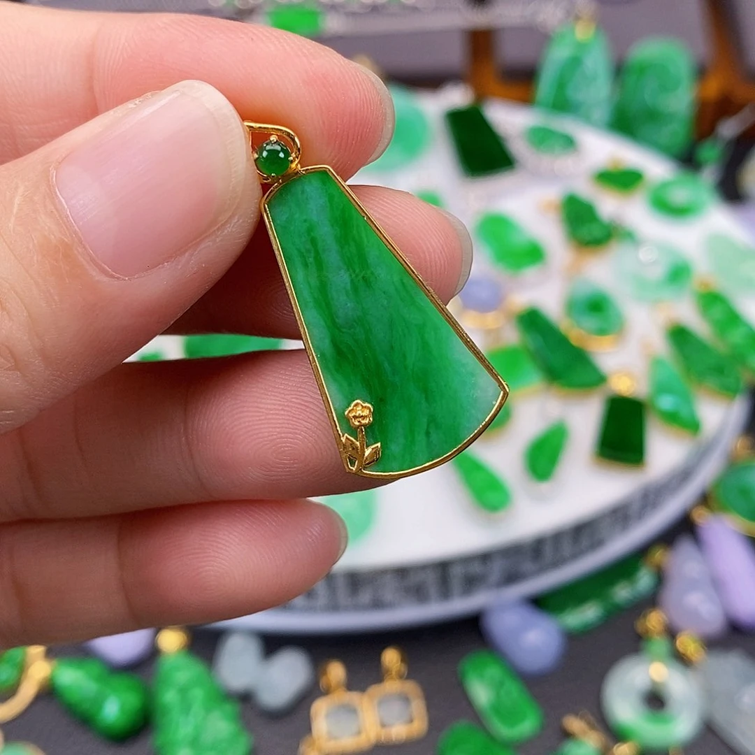 翡翠18K金镶嵌吊坠(不含链)