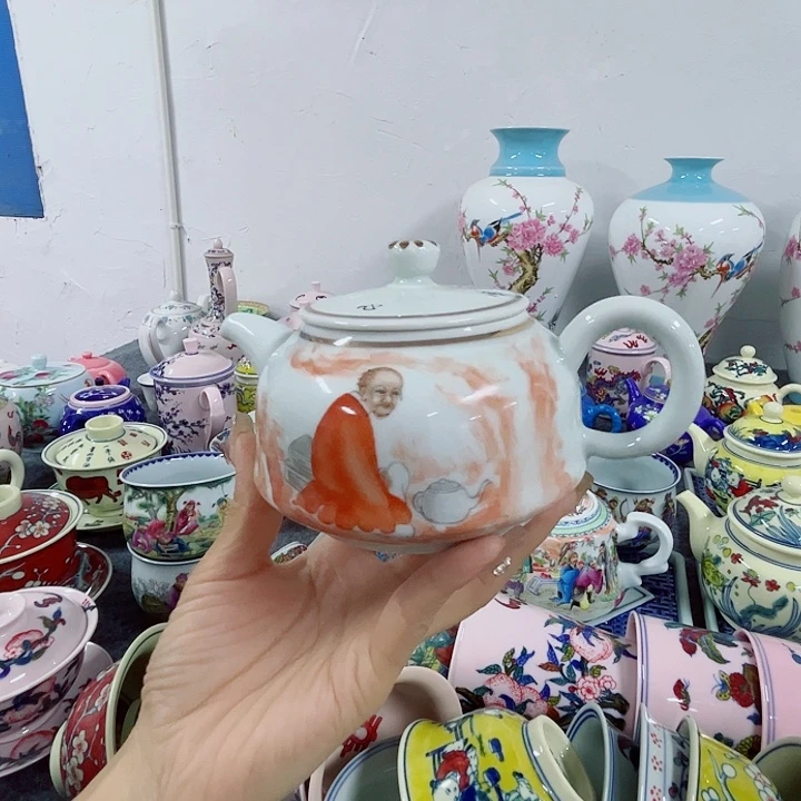 魏***景德镇陶瓷博物有限公司副