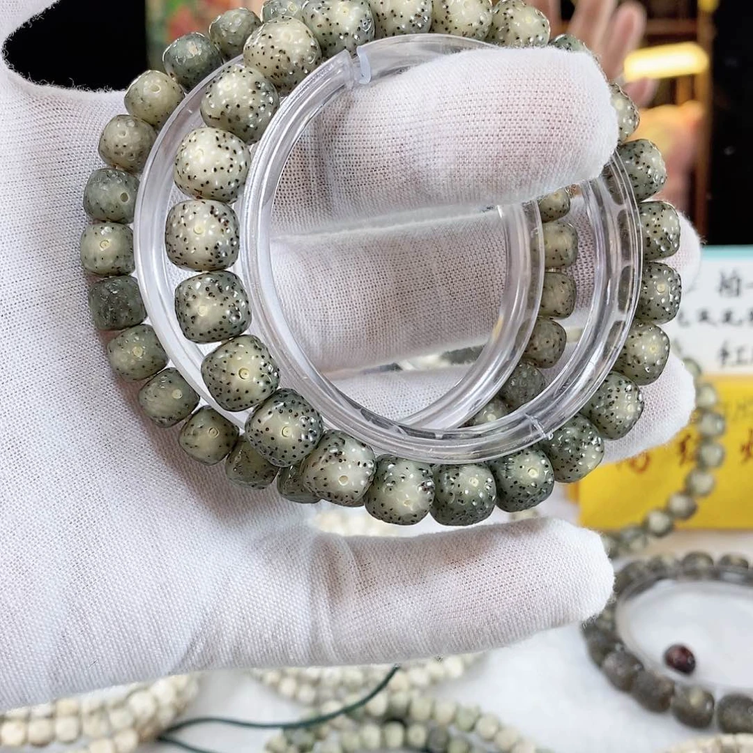 星月菩提手串?****风星月菩提雕刻手串