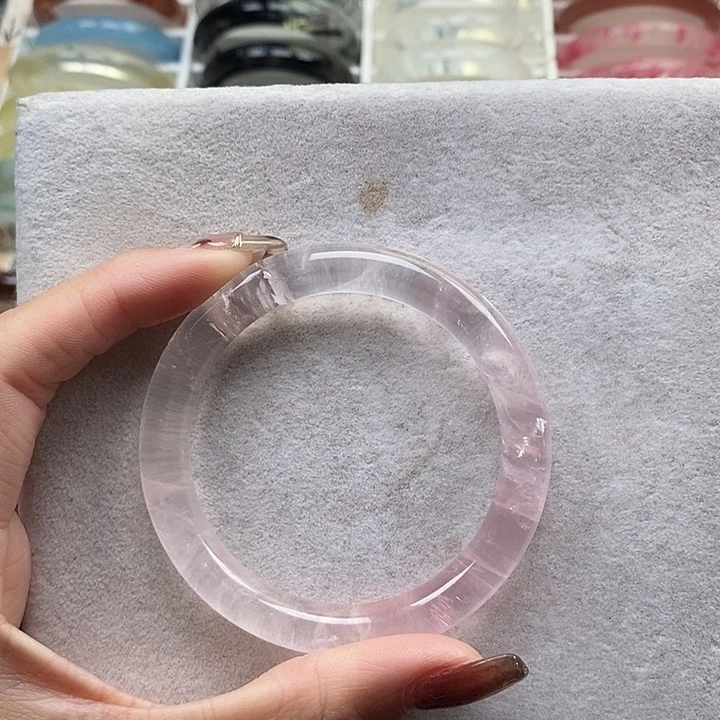 铃****手镯水晶未镶嵌粉水