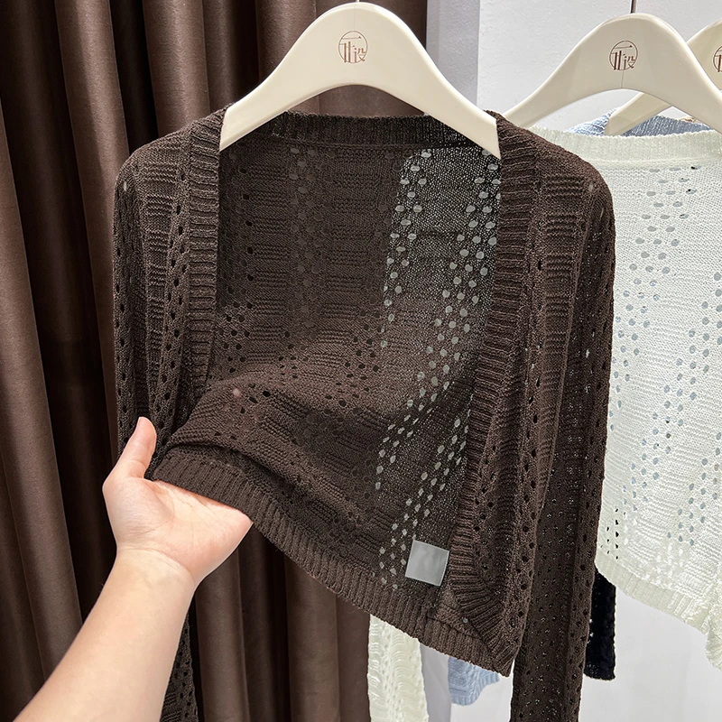 美拉德咖色镂空针织开衫女春秋2025新款外搭配吊带裙披肩洋气坎肩