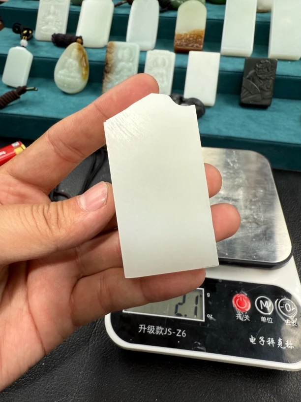 新疆和田玉羊脂白无事牌包工包料