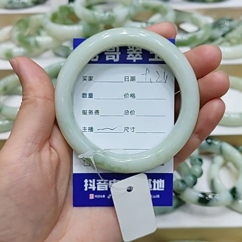 琳***未镶嵌透闪石-蛇纹石玉手镯