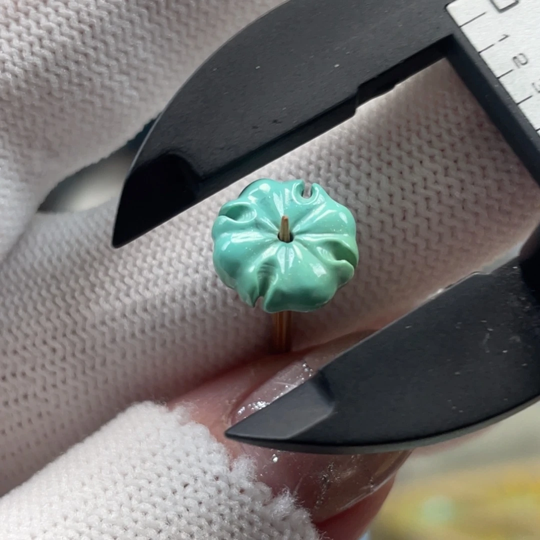 绿松石未镶嵌挂件