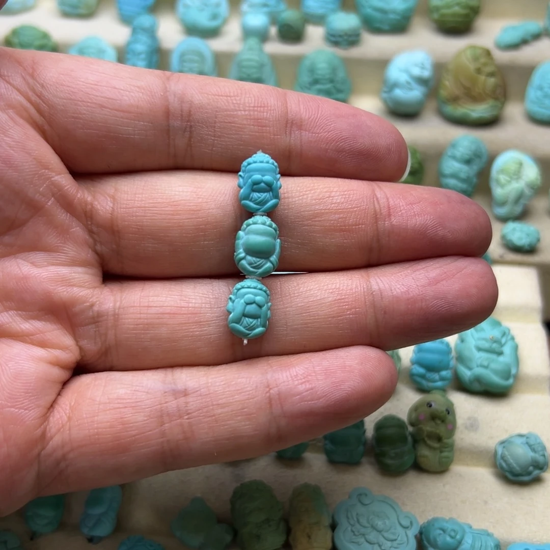 未镶嵌绿松石颈饰