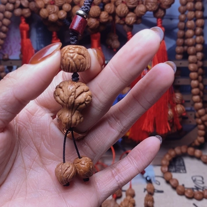 桃核吊坠龙纹桃枭