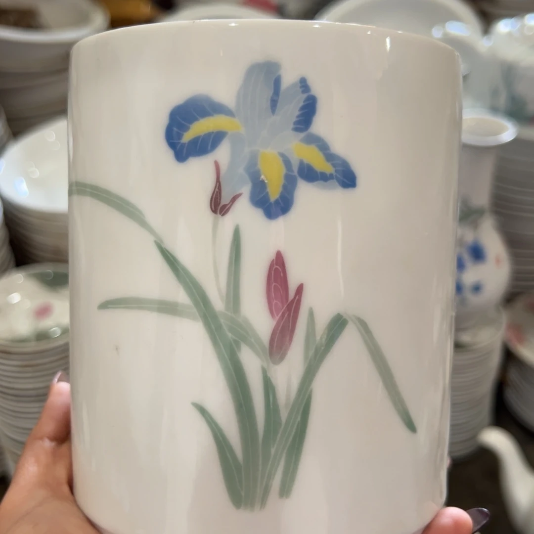 醴陵高温瓷笔筒14cm