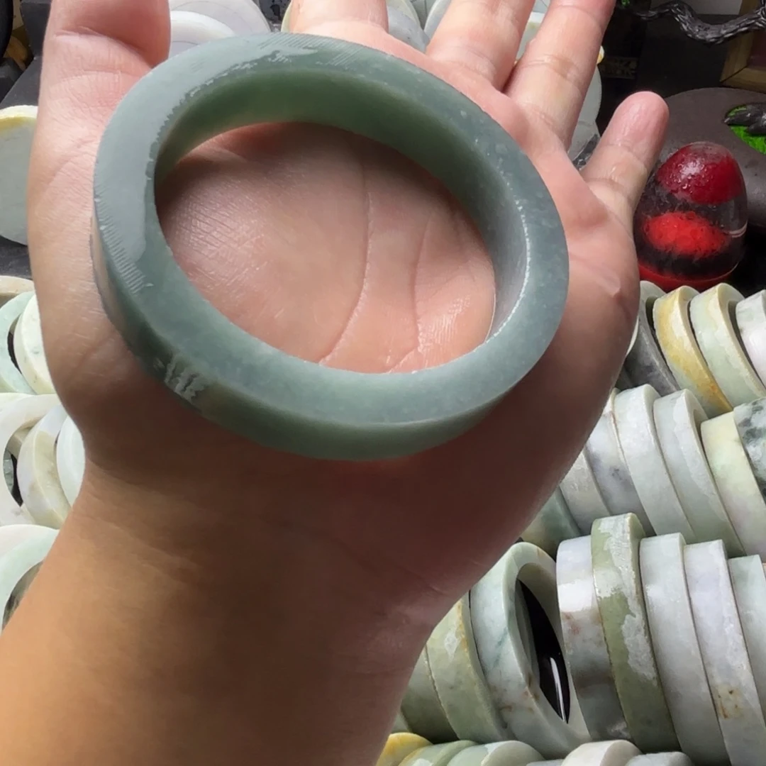 时***途未镶嵌定制翡翠翡翠手镯定制